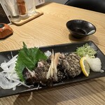 炭火焼き ひとてま - 四恩鶏炙りタタキ890円