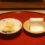 鮨 しみづ - おつまみがりとフィンガーガーゼ