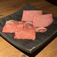和牛とタン 焼肉 とみ 新橋本店 - 