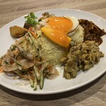 YUMMY スリランカレストラン - お尻からお撮影