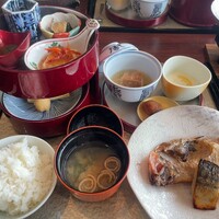 日本料理 初海 - 