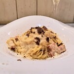 GARDEN BISTRO&WINE - トリュフカルボナーラ
　　　　～黒トリュフ添え～
