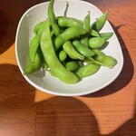 炭火焼肉ぐら - お通しの枝豆