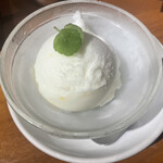 炭火焼肉ぐら - レモンシャーベット ¥385