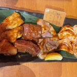 炭火焼肉ぐら - ホルモン5種盛り ¥2068