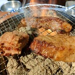 炭火焼肉ぐら - ジュージュー✨
