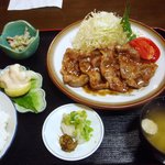 竹内食堂 - 豚しょうが焼き定食　890円