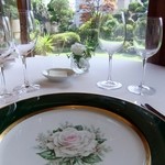 レストラン プランデルブ北鎌倉 - 元町のタカラダの食器が素晴らしい