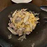 ELMO - 自家製ソーセージとホワイトアスパラ　カチョエペペ　手打ちタリオリーニ