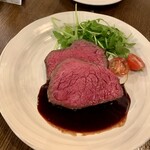 ELMO - 北海道産牛ランイチ　赤ワインと山わさびのソース