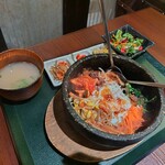 本町肉倶楽部 tongue be - 石焼ビビンバ定食