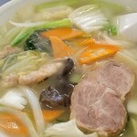 新華 - 五目そば具材