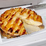 さつき屋 - 【take out】クリームパイ（1ホール：2,900円）_2025年6月