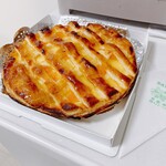 さつき屋 - 【take out】クリームパイ（1ホール：2,900円）_2025年6月