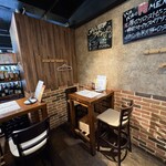 伊樽飯酒場バルバル - 店内