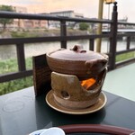 鶴清 - お出汁が沸くのを待って