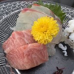 鶴清 - お刺身も新鮮です