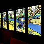 鶴清 - 一階のステンドグラス　茶摘み