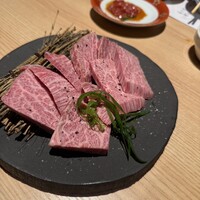 純和牛焼肉 無限亭。 - 