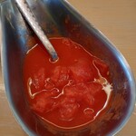 カリー フランキー軒 - トマト(カットトマト缶に少し手を加えたものか？そのままか？)