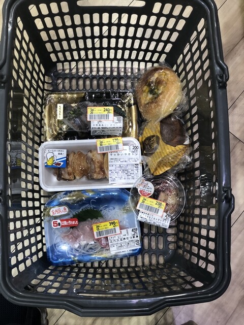 ト一屋 いろは蔵パーク店（酒田） &ndash; コンビニで便利な買い物と軽食