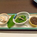 瀬戸内味覚処 芸州 本店 - 前菜　小鰯南蛮漬け入り三種盛り