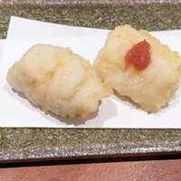 高台寺 丹虎 - 鱧　ひとつは梅肉がのっています