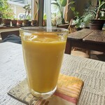 Natural Cafe Iina - マンゴースムージー