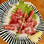 炭火焼鳥 とさか 清水駅前店 - 上赤身馬刺し