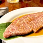 焼肉 白雲台 鶴橋駅前店 - 特撰ミスジ