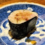 室町 唯 - 