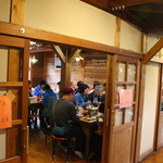 蝶ヶ岳ヒュッテ - 食堂