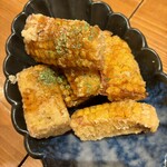 炭火とうまいもん 暁 - とうもろこしの唐揚げ
