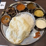 MAK's Dining - ノンベジミールス（マトン）…税込1400円+100円=1500円