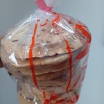 端谷菓子店 - ピーナッツせんべいアップ