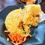 煮干しラーメン山岡家 - “ミニチャーハン”はパラパラタイプ♪