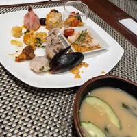 ロビーラウンジ 「マーブルラウンジ」 ヒルトン東京 - 