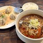 羽根つき焼き小龍包 鼎's - 