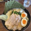 横浜家系ラーメン 吟家 稲毛店