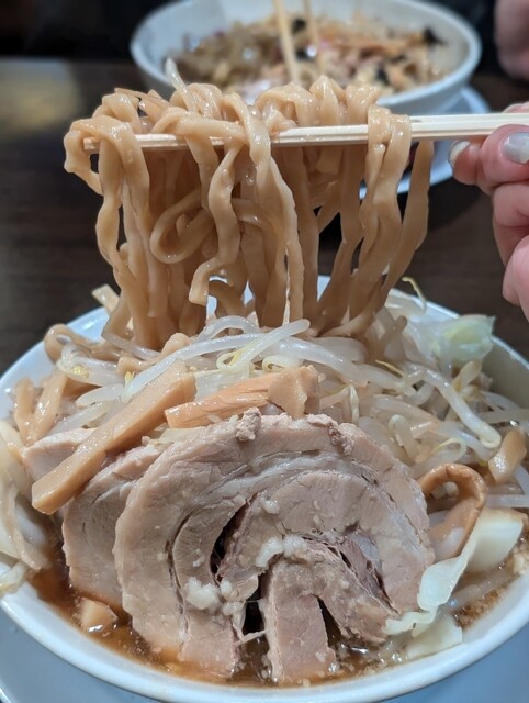 Buta Ramen Ohayo Sekai photo 3