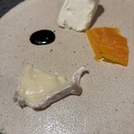 マルカン - チーズ盛り合わせ　ミモレットが衝撃の美味しさ