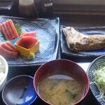 三崎「魚市場食堂」 - 