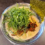 RAMEN HITONI YASASHIKU - 葱こってり(コツコツ変更、ニラ辛TP)