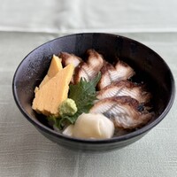 炙り鰻丼