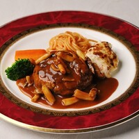 ・煮込みハンバーグ