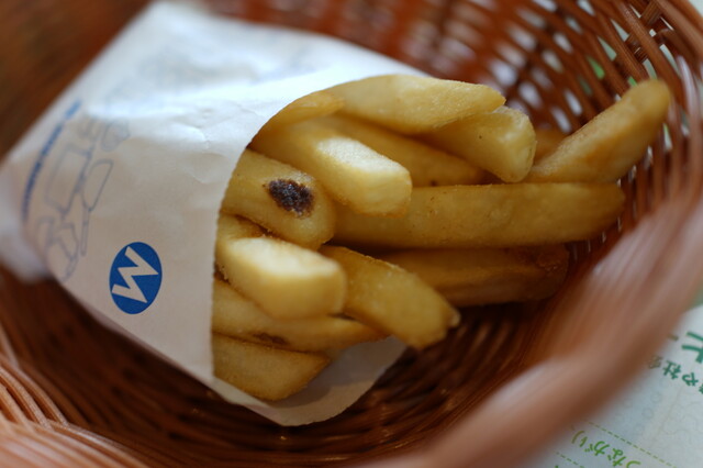 モスバーガー 福島矢野目店 - 桜水（ハンバーガー）の写真