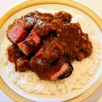 洋食 つばき - ランプビーフカツOn The Curry
