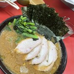 ラーメン 杉田家 本店 - 