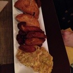 HAVANA Central RESTAURANT & BAR - プランテイン、エンパニャーダ