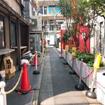 Curry Spice Gelateria KALPASI - 突き当たった左側　紫の扉